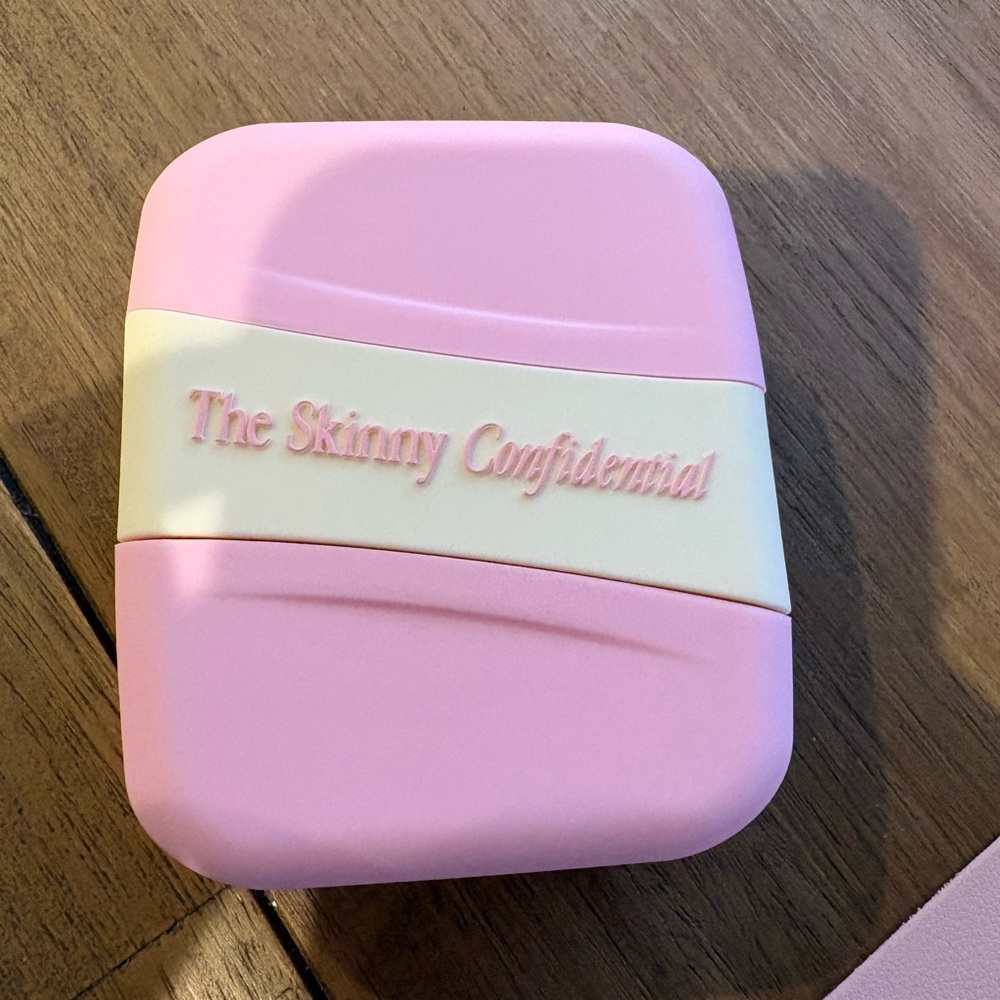 💗FLASH SALE💗The Skinny Confidential Pink massage Tool